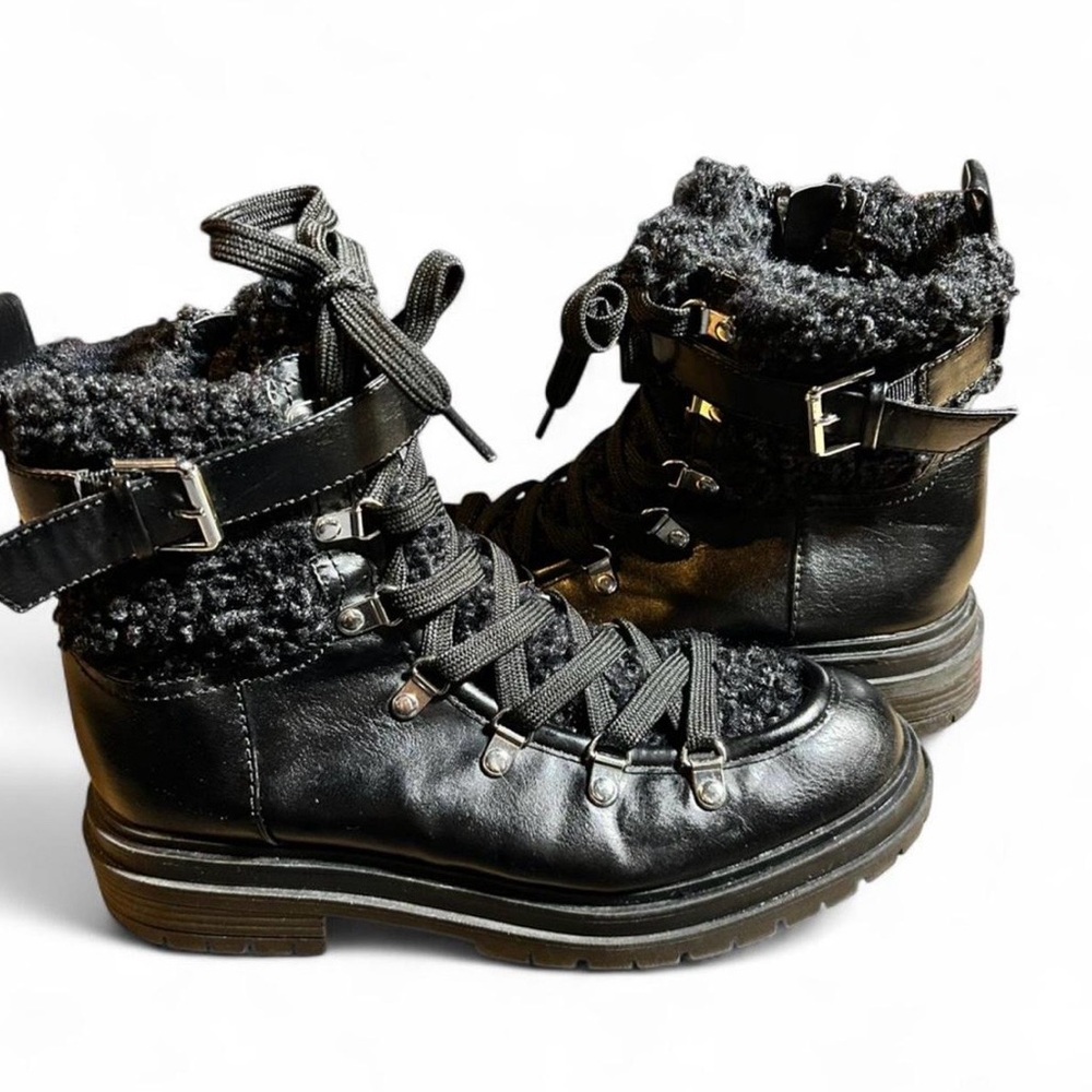 Circus by Sam Edelman Black Ankle Boots with Fur Detail - Picture 4 of 8